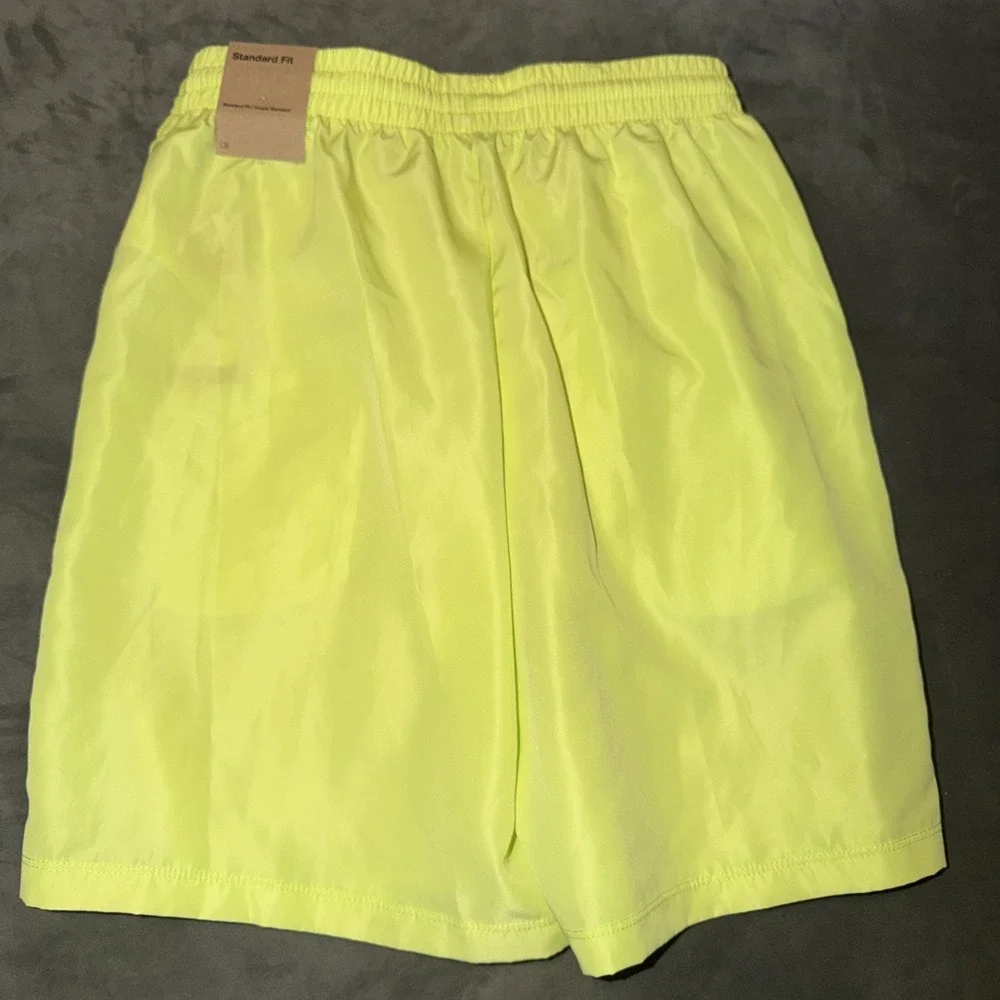 Nike Boys Dri-Fit Standard Fit Shorts Lime Green Sz Large